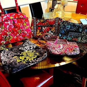 Vera Bradley!! 5 pocketbooks close out SALE!! Until September 29th.  Bundle sale